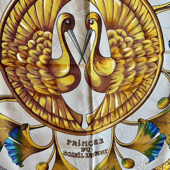 Hermes Daimyo Princes Du Soleil Levant Silk Jacquard Scarf W/Box - Picture 8 of 12